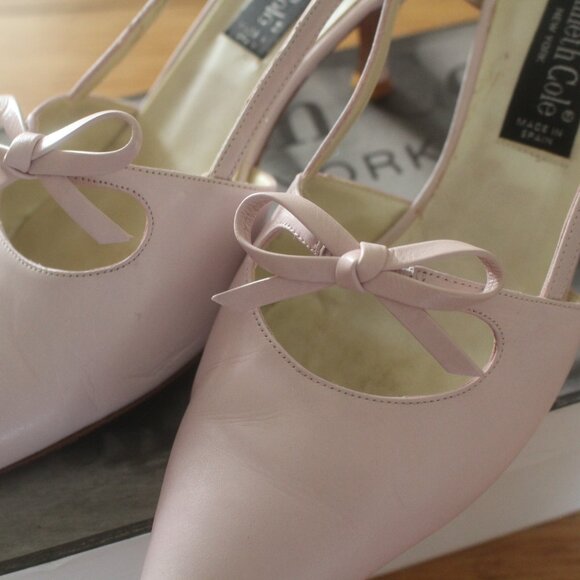 Kenneth Cole Vintage 1990s Ballet Light Pink Heels Pointy Toe Size 10 Bow Detail - Picture 3 of 4